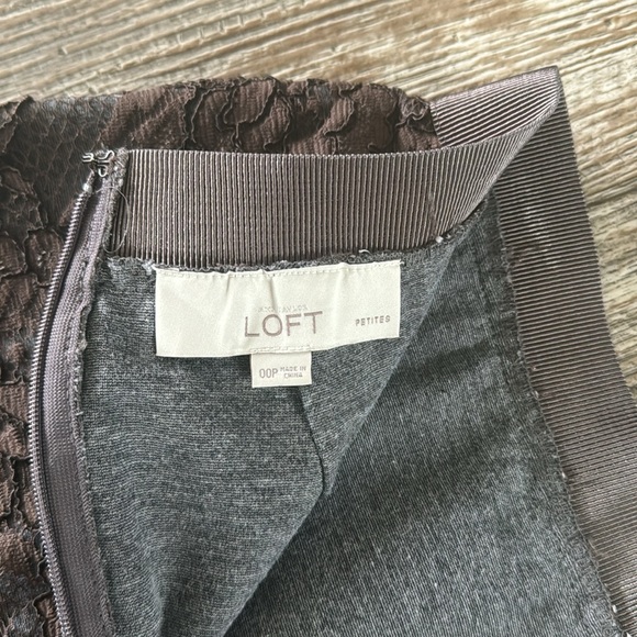 LOFT PETITE BEAUTIFUL LACE BROWN SKIRT, SIZE, 00P - Picture 5 of 9
